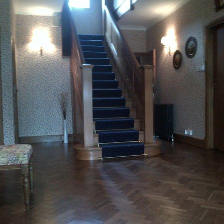 Bed and Breakfast Wychwood House Penally Esterno foto