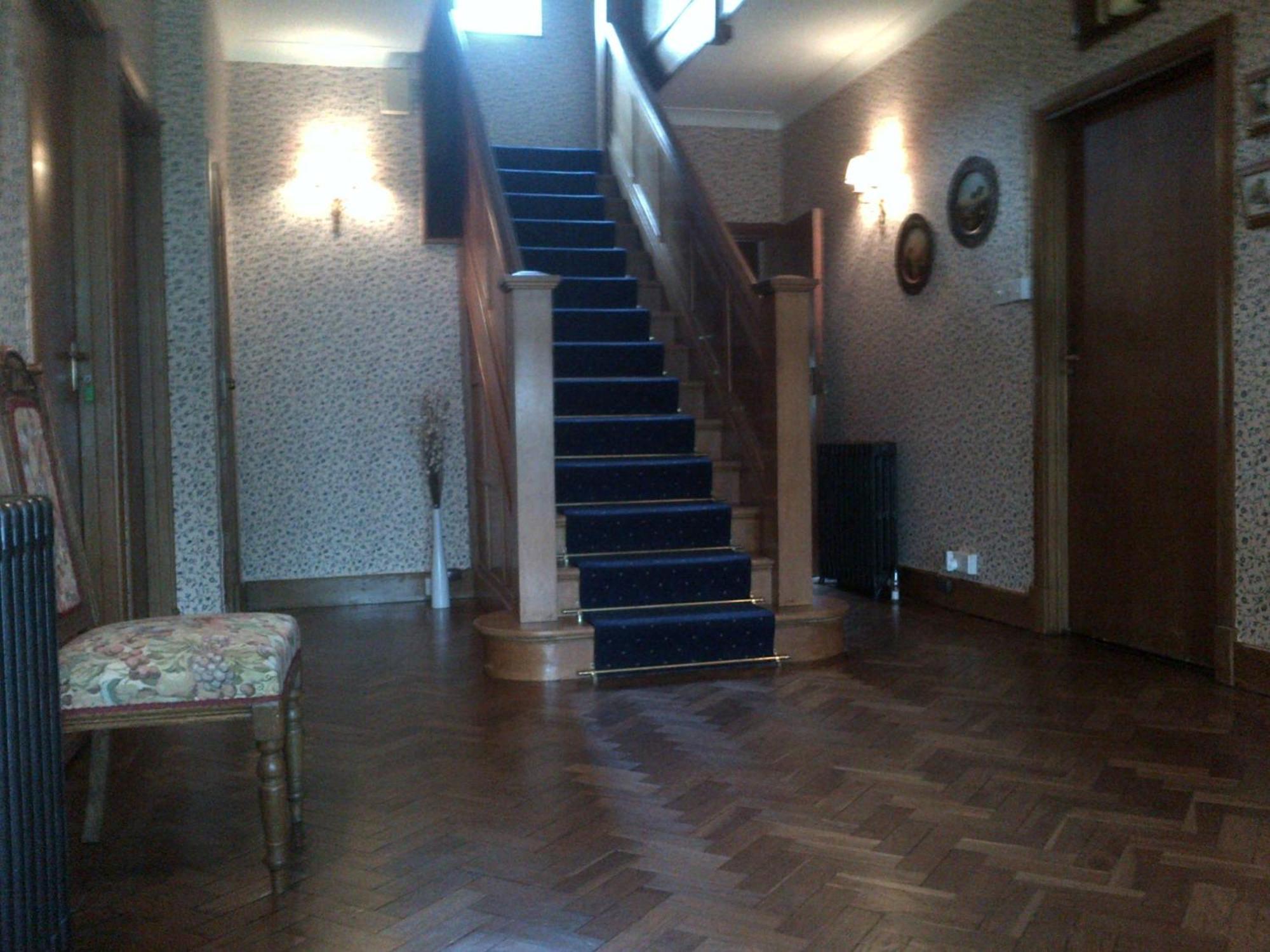 Bed and Breakfast Wychwood House Penally Esterno foto
