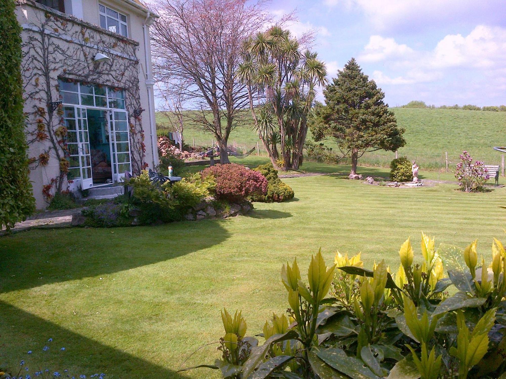 Bed and Breakfast Wychwood House Penally Esterno foto