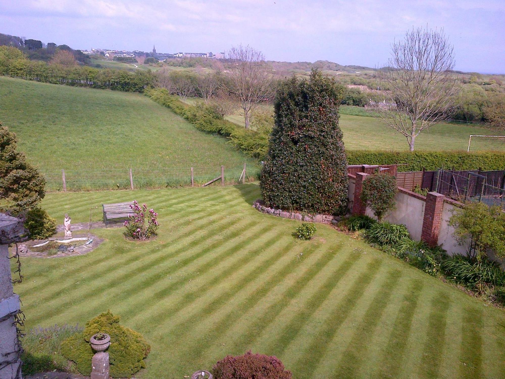 Bed and Breakfast Wychwood House Penally Esterno foto
